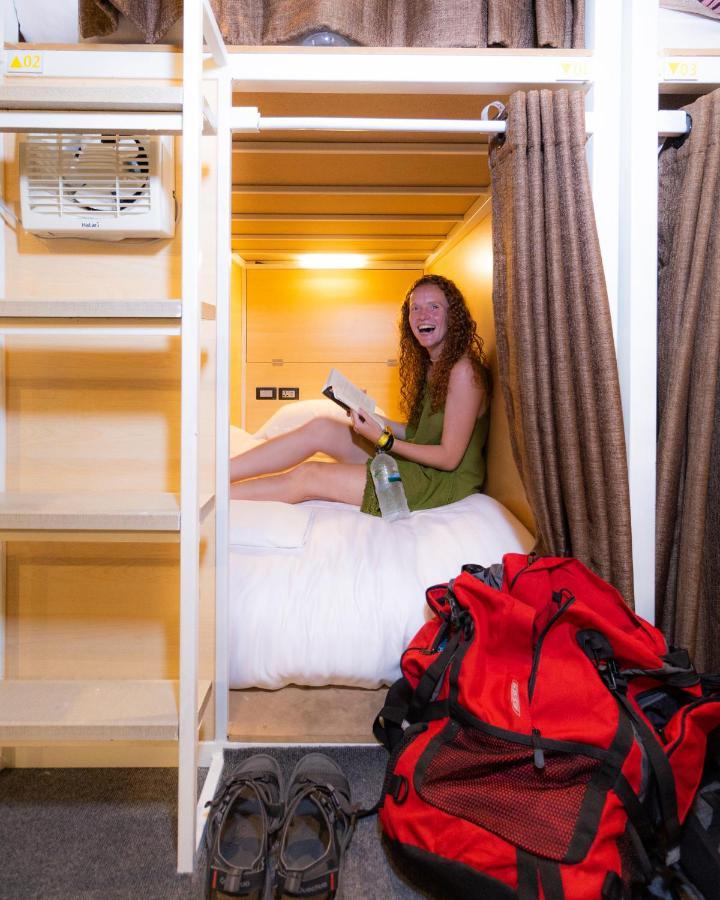 Khao San Social Capsule Hostel Bangkok Luaran gambar