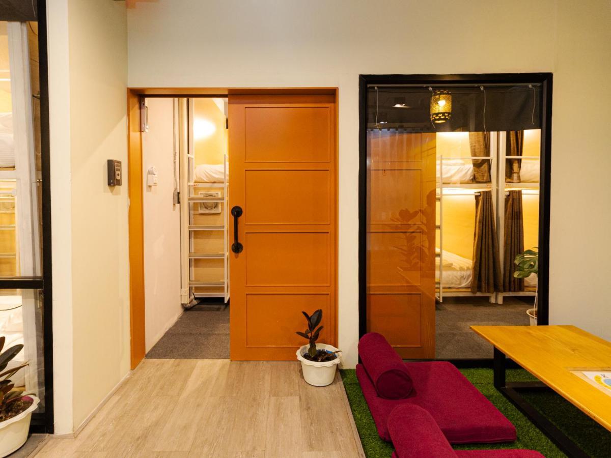 Khao San Social Capsule Hostel Bangkok Luaran gambar