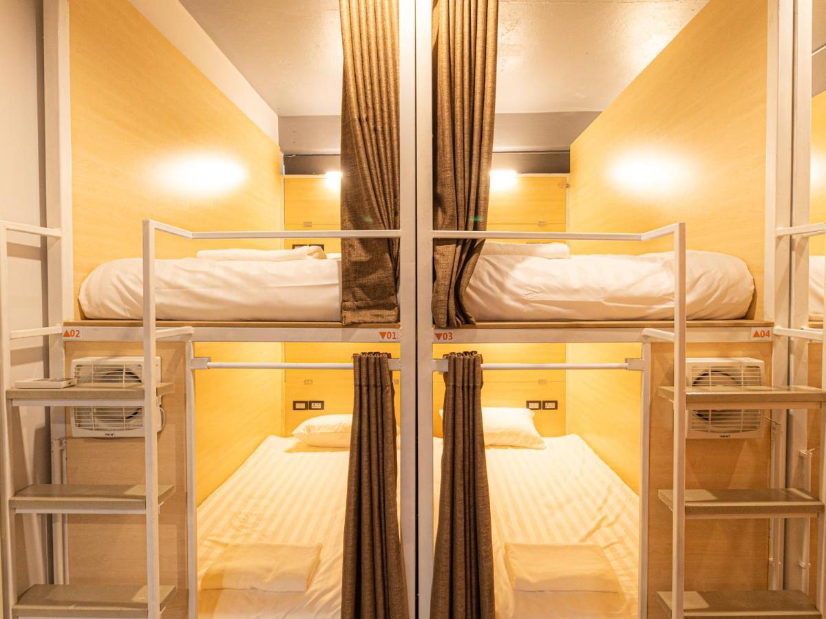 Khao San Social Capsule Hostel Bangkok Luaran gambar