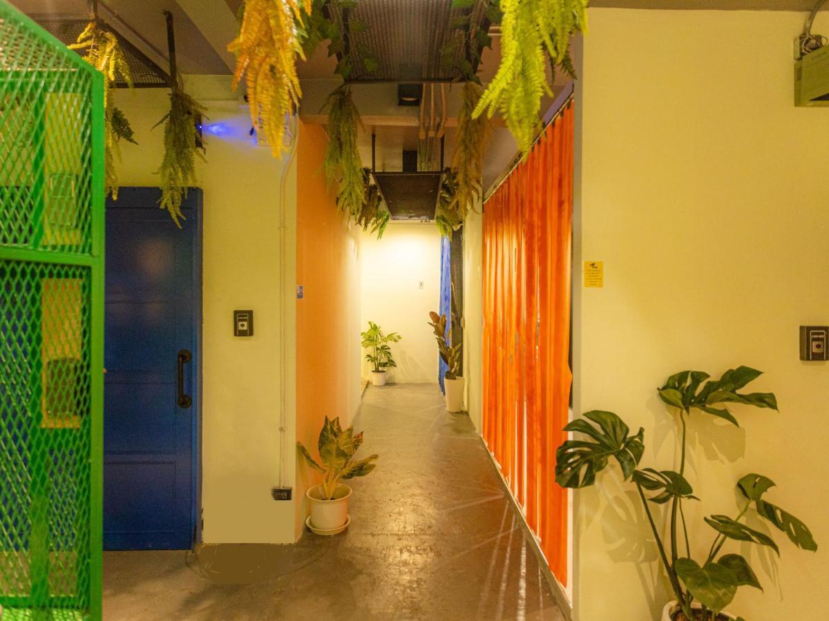 Khao San Social Capsule Hostel Bangkok Luaran gambar