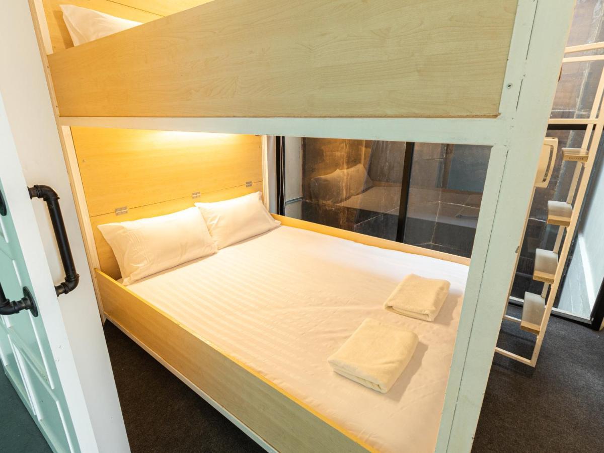 Khao San Social Capsule Hostel Bangkok Luaran gambar
