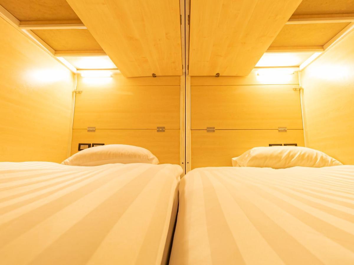 Khao San Social Capsule Hostel Bangkok Luaran gambar