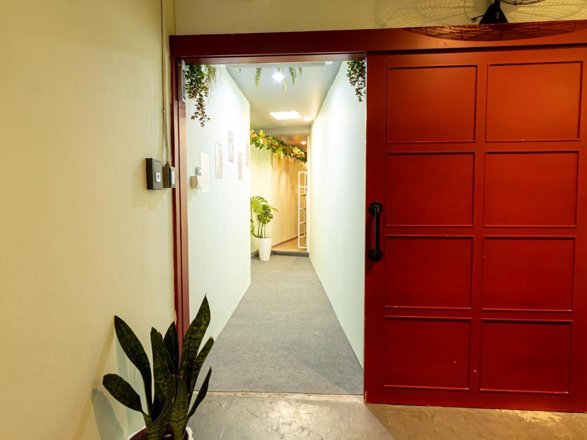 Khao San Social Capsule Hostel Bangkok Luaran gambar